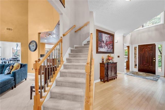 5724 Newberry Point Drive, Flowery Branch, GA 30542