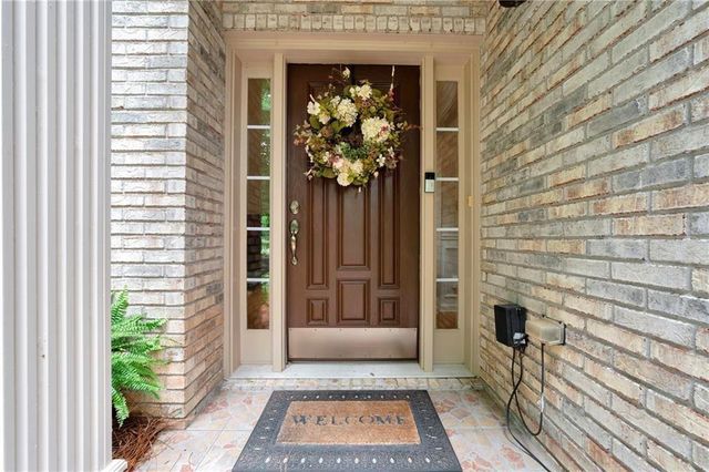 5724 Newberry Point Drive, Flowery Branch, GA 30542