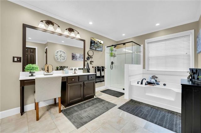 5724 Newberry Point Drive, Flowery Branch, GA 30542