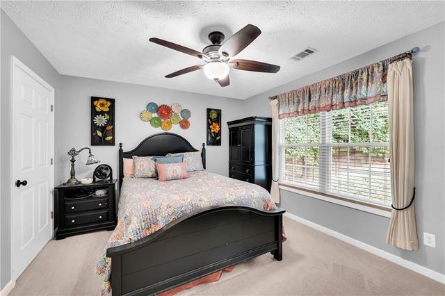 5724 Newberry Point Drive, Flowery Branch, GA 30542