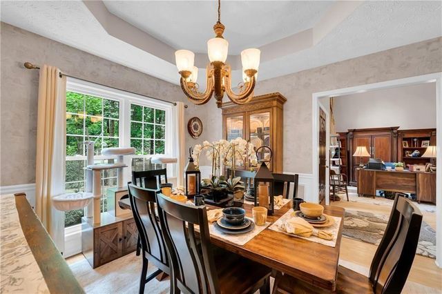5724 Newberry Point Drive, Flowery Branch, GA 30542