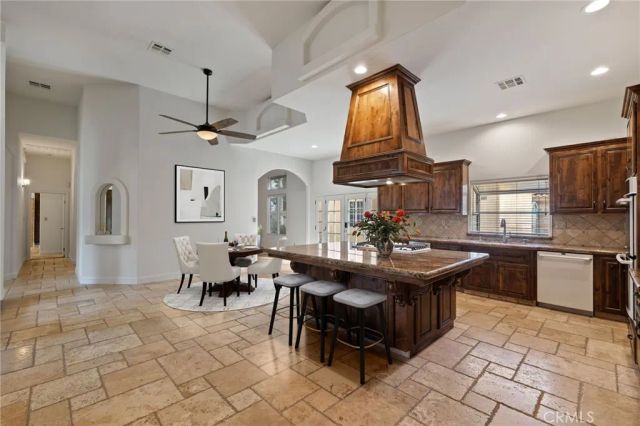 2112 Branch Creek, Bakersfield, CA 93312