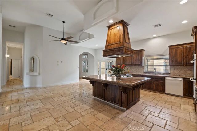 2112 Branch Creek, Bakersfield, CA 93312