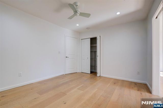 4 James Place, Secaucus, NJ 07094