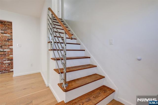 4 James Place, Secaucus, NJ 07094