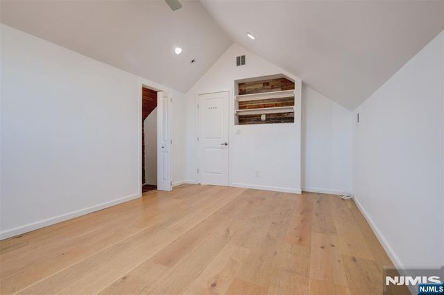 4 James Place, Secaucus, NJ 07094