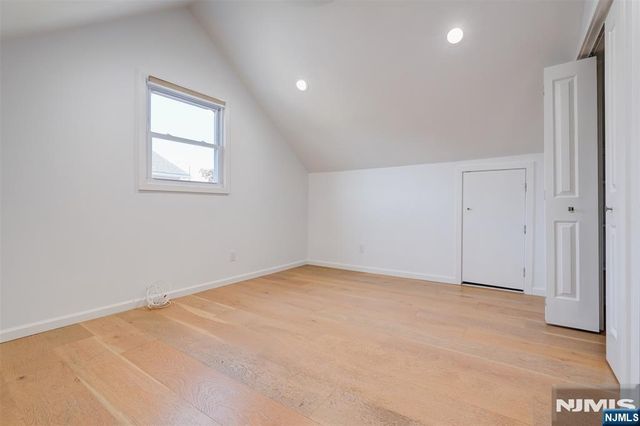 4 James Place, Secaucus, NJ 07094