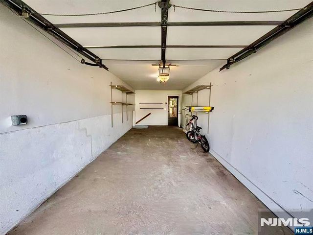 4 James Place, Secaucus, NJ 07094