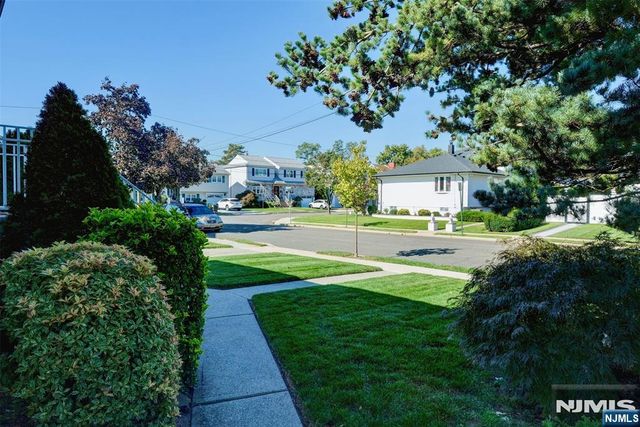 4 James Place, Secaucus, NJ 07094