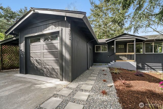 1302 SW 125th Place, Burien, WA 98146