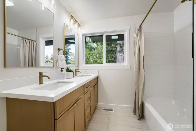 1302 SW 125th Place, Burien, WA 98146