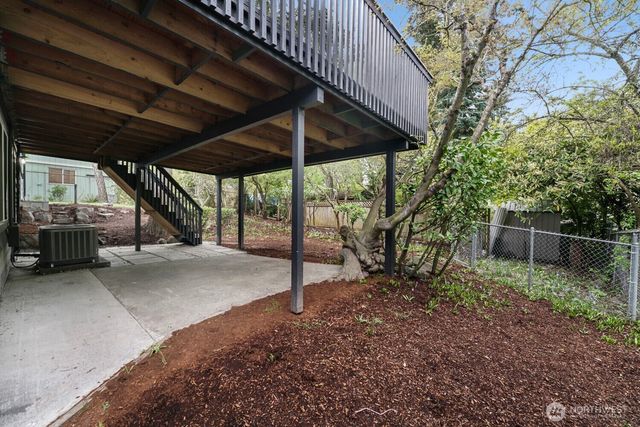 1302 SW 125th Place, Burien, WA 98146