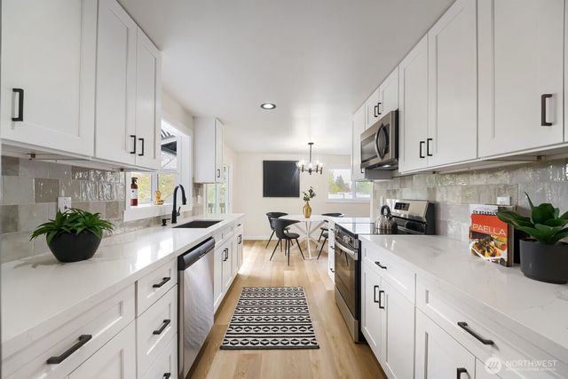 1302 SW 125th Place, Burien, WA 98146
