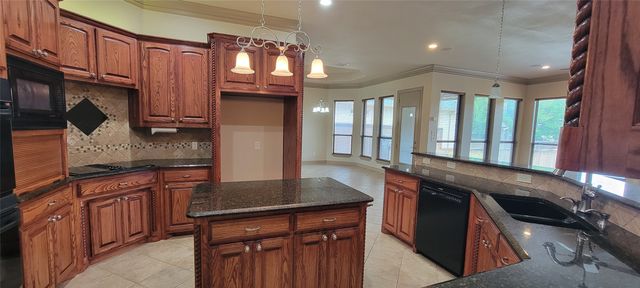 856 Merion Drive, Fort Worth, TX 76028