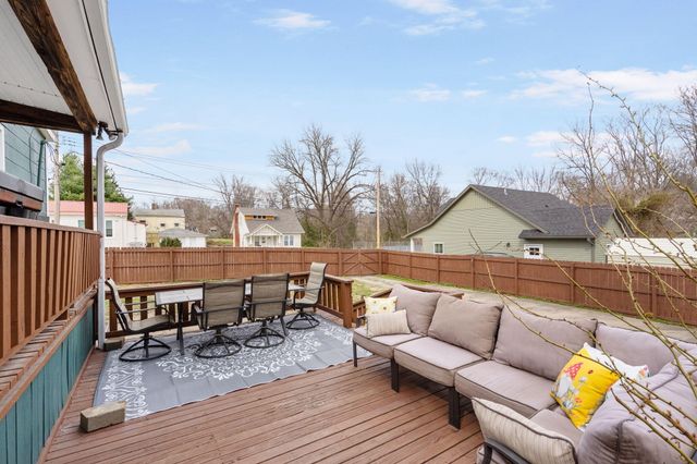 706 7TH ST, Boonville, MO 65233