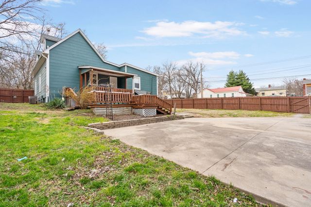 706 7TH ST, Boonville, MO 65233