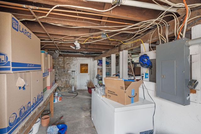 706 7TH ST, Boonville, MO 65233