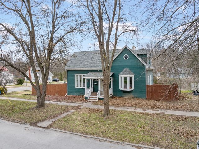 706 7TH ST, Boonville, MO 65233