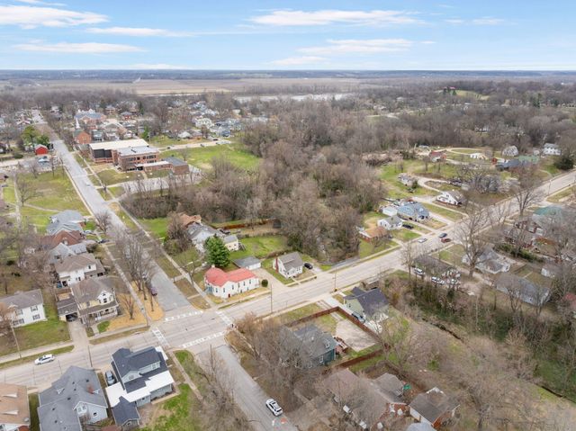 706 7TH ST, Boonville, MO 65233