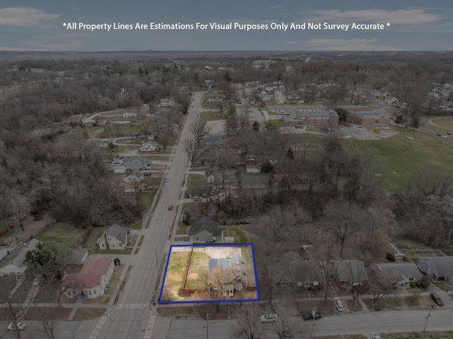 706 7TH ST, Boonville, MO 65233