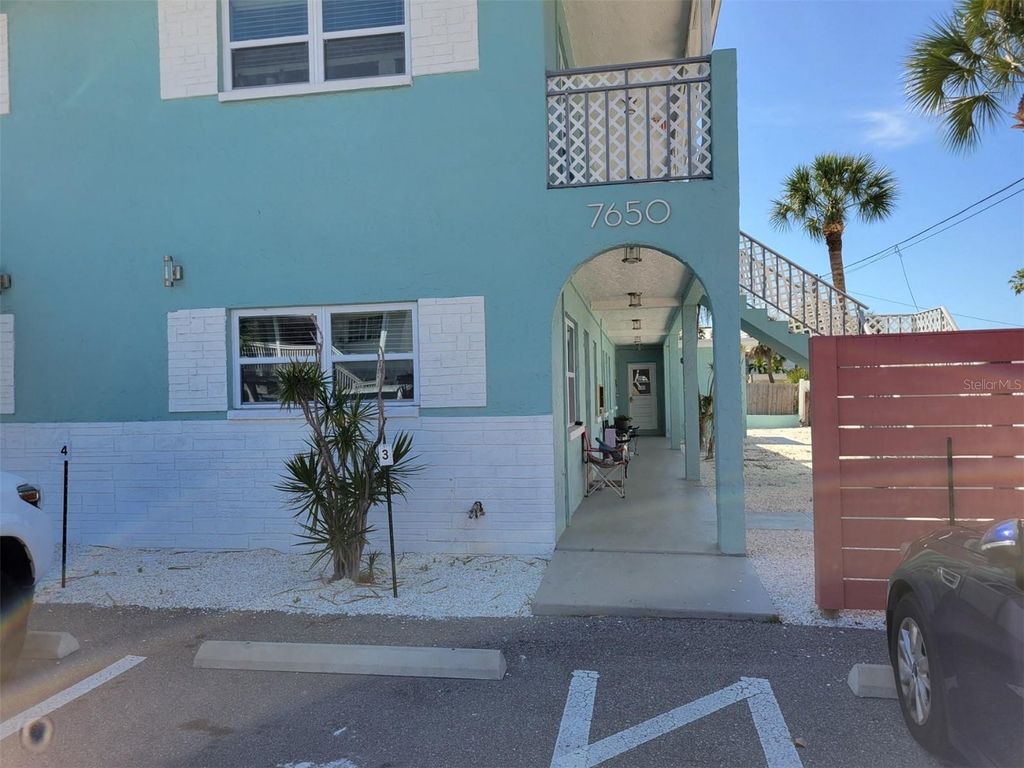 7650 COQUINA WAY 3, St Pete Beach, FL 33706