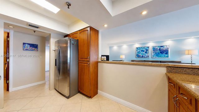 2401 Collins Avenue 1709, Miami Beach, FL 33140