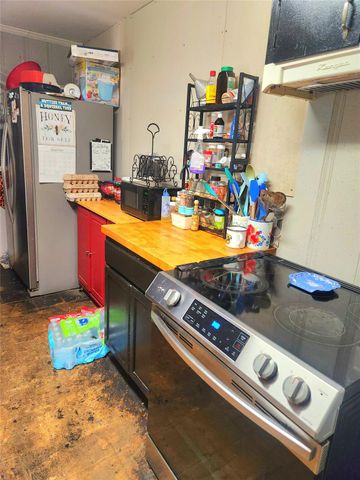 909 Peach Street, El Campo, TX 77437