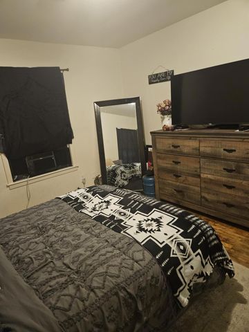 909 Peach Street, El Campo, TX 77437