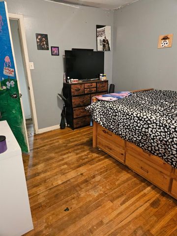 909 Peach Street, El Campo, TX 77437