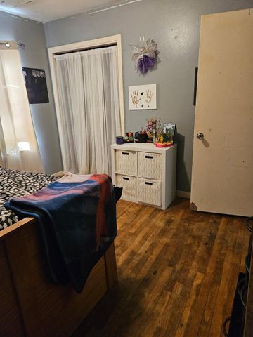 909 Peach Street, El Campo, TX 77437