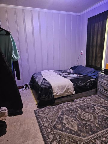 909 Peach Street, El Campo, TX 77437