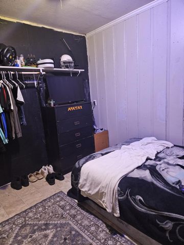 909 Peach Street, El Campo, TX 77437