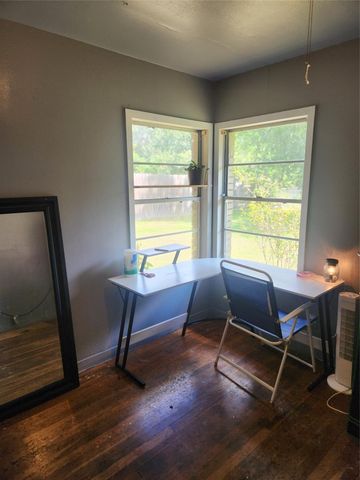 909 Peach Street, El Campo, TX 77437