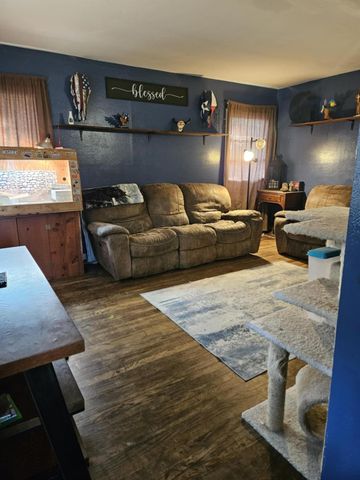 909 Peach Street, El Campo, TX 77437