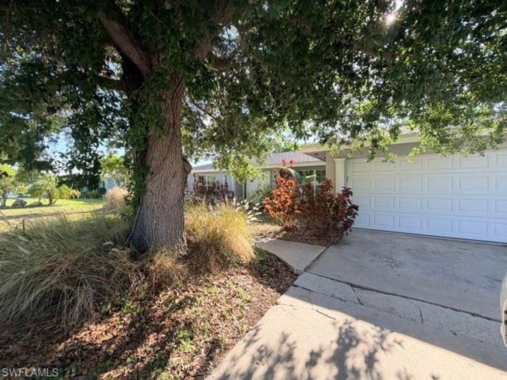 5319 Pelican BLVD, Cape Coral, FL 33914