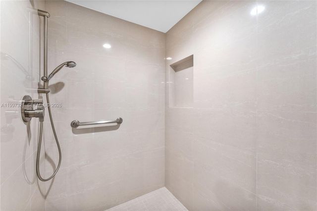 791 Crandon Blvd 405, Key Biscayne, FL 33149