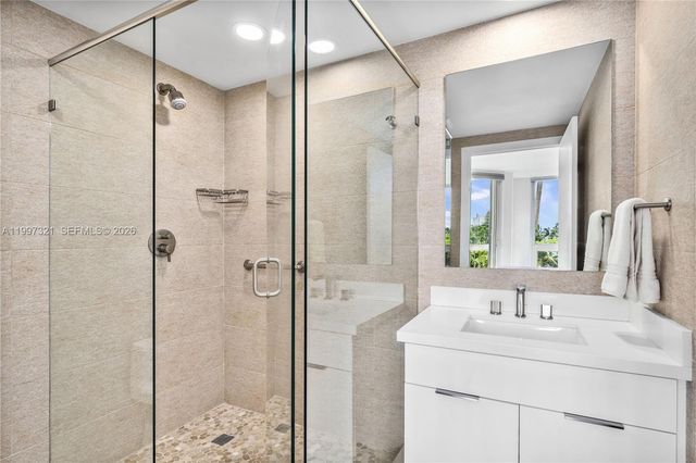 791 Crandon Blvd 405, Key Biscayne, FL 33149