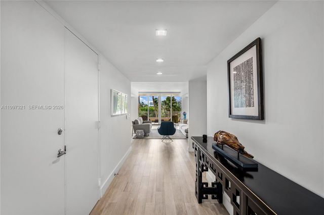 791 Crandon Blvd 405, Key Biscayne, FL 33149