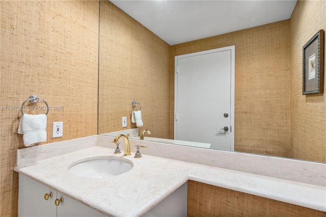 791 Crandon Blvd 405, Key Biscayne, FL 33149