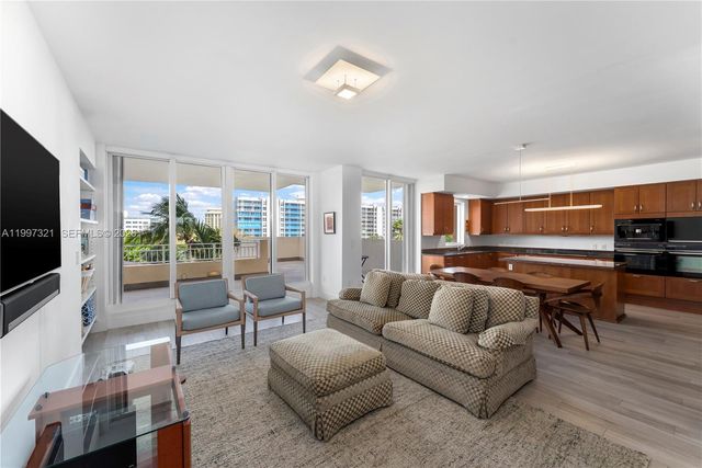 791 Crandon Blvd 405, Key Biscayne, FL 33149