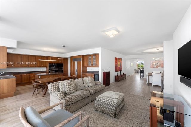 791 Crandon Blvd 405, Key Biscayne, FL 33149