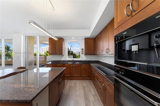 791 Crandon Blvd 405, Key Biscayne, FL 33149