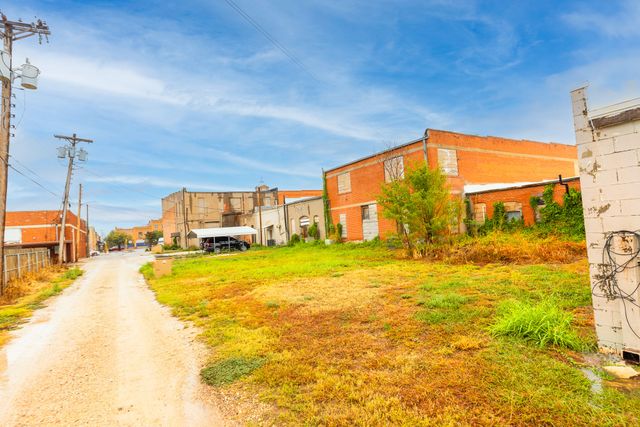 1242 Commercial Avenue, Anson, TX 79501
