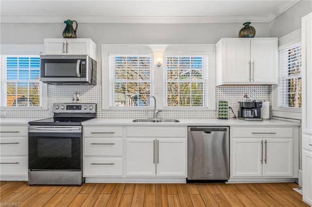 208 Cox Avenue, Thomasville, NC 27360