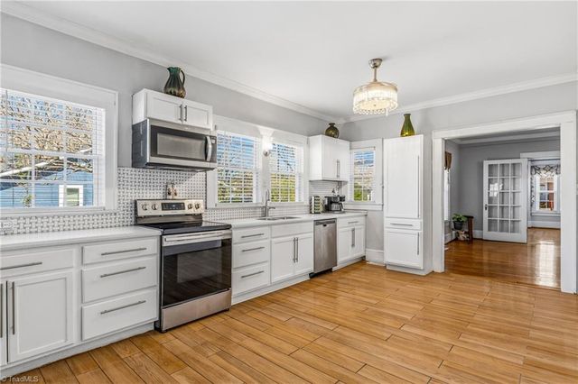 208 Cox Avenue, Thomasville, NC 27360