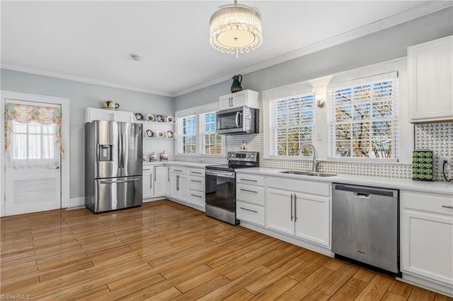 208 Cox Avenue, Thomasville, NC 27360