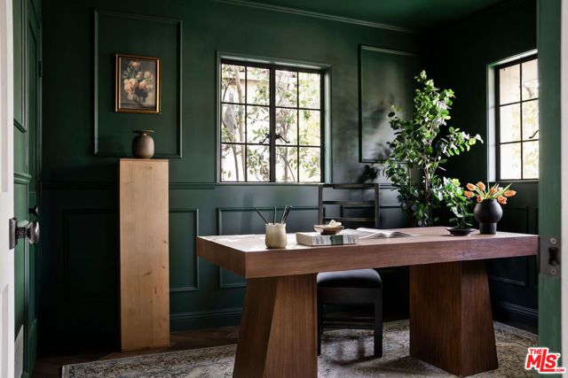 900 S Longwood Avenue, Los Angeles, CA 90019