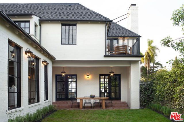 900 S Longwood Avenue, Los Angeles, CA 90019