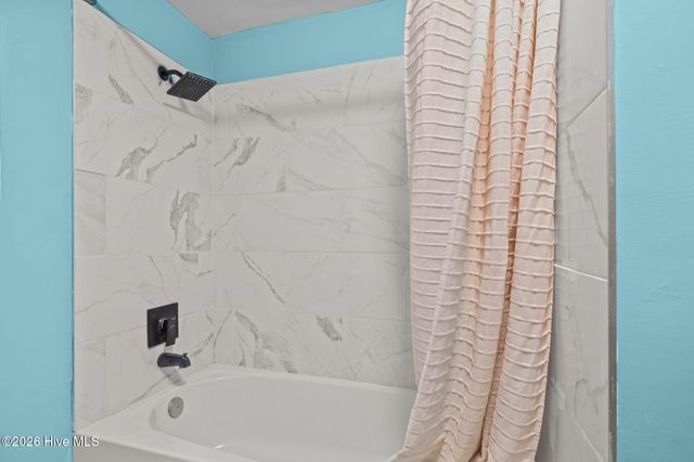 5713 Emerald Drive, Emerald Isle, NC 28594