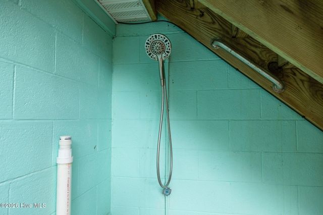 5713 Emerald Drive, Emerald Isle, NC 28594